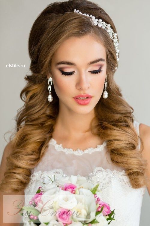Featured Hairstyle: Elstile;Â www.elstile.ru; Wedding hairstyle idea....