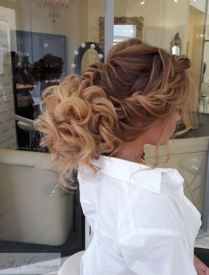 Featured Hairstyle: Elstile;Â www.elstile.ru; Wedding hairstyle idea....