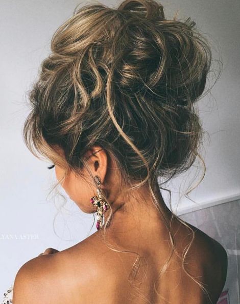 Ulyana Aster Wedding Hairstyle Inspiration - MODwedding
