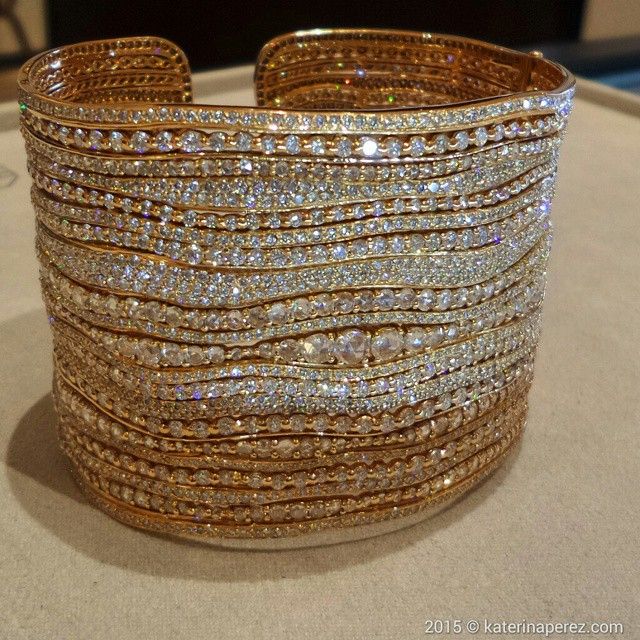 During #COUTURE2015 Show in Vegas I noticed that cuff #bracelets were pretty…