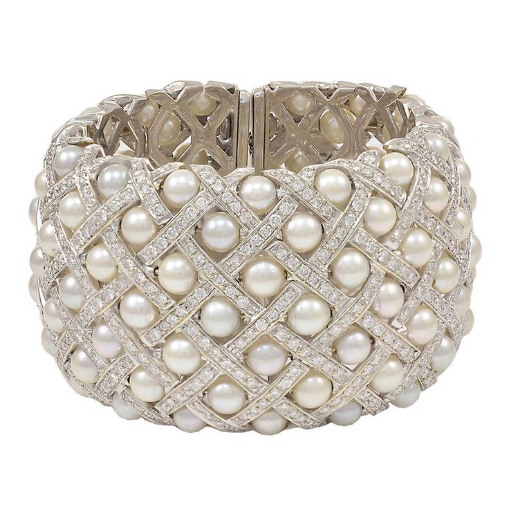Luxury/ Buccellatti Diamond & pearl platinum cuff / NYRocks/ luxury jewels