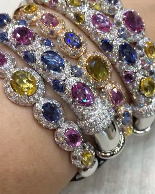 Mia Moon Jewellers  at Jewellery Arabia ! These Verdi Gioielli sapphire and diam...