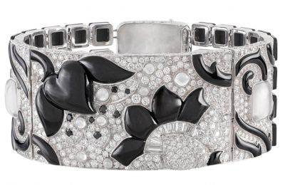 Van Cleef and Arpels Bracelet from the line Le Bal Black & White, onyx…...