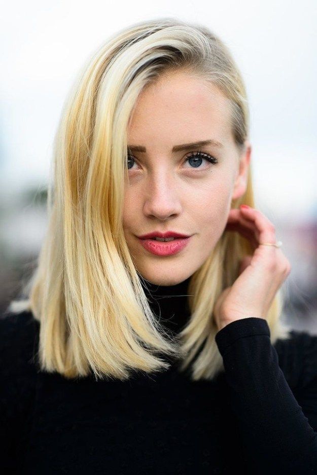 Pretty and Sleek Medium Haircut | Blonde Hair Tips by Makeup Tutorials at www.ma...