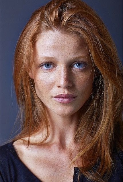Cintia Dicker. Natural makeup ideas for my redheadedness. Natural redhair