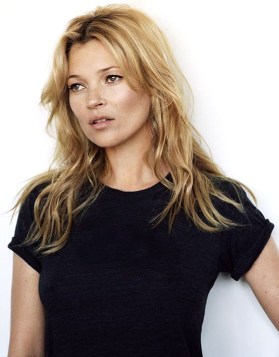 Kate moss hairstyle to copy now. Long hair with waves.