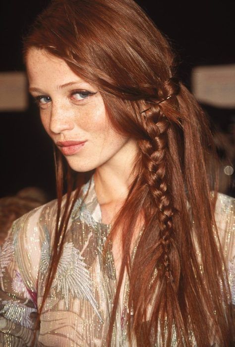 Long braid. Boho hairdo. Redhair. The right hairdo for a bohemian look at night....