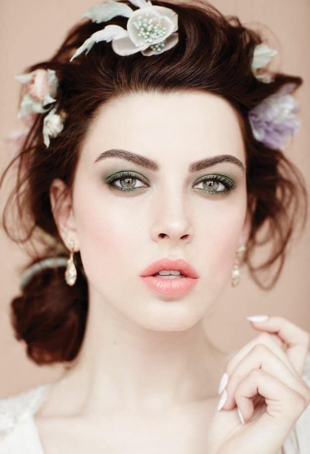 A Pop of Color | Wedding Makeup Looks Inspiration For Your Big Day