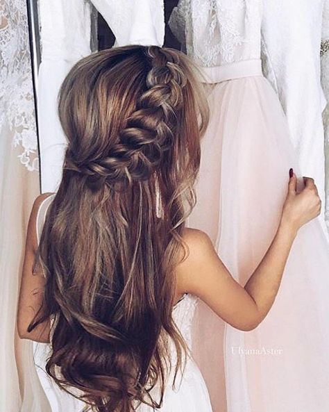 Ulyana Aster Wedding Hairstyle Inspiration - MODwedding