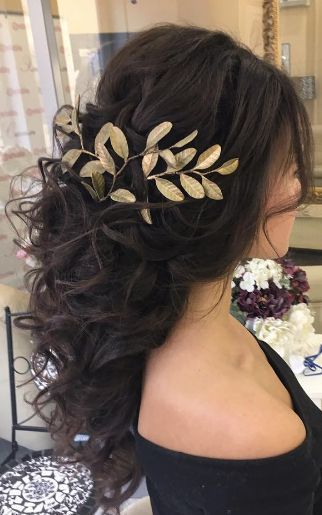 Featured Hairstyle: Elstile; www.elstile.ru; Wedding hairstyle idea....