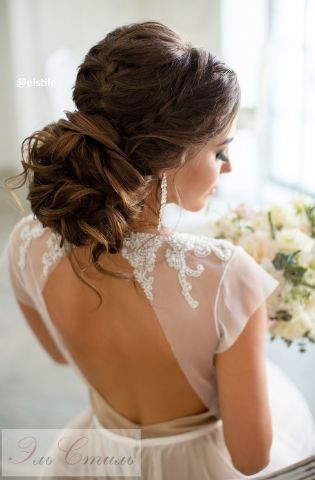 Featured Hairstyle: Elstile www.elstile.ru; Wedding hairstyle idea.
