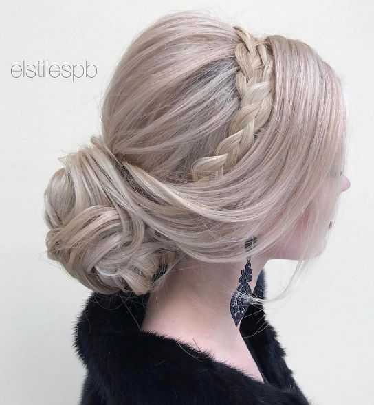Featured Hairstyle: Elstile www.elstile.ru; Wedding hairstyle idea....