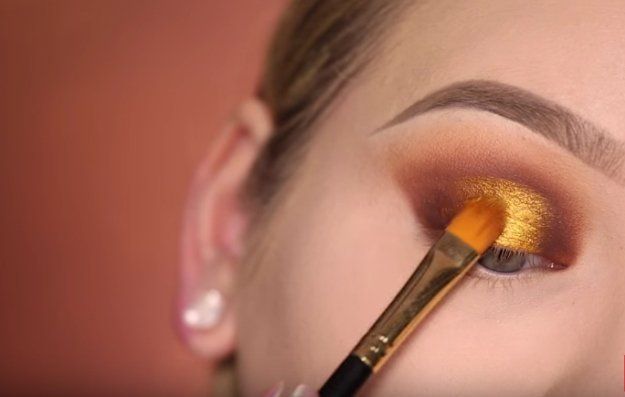 Holiday Season | Eyeshadow Tutorials For All Makeup Junkies | Makeup Tips & ...