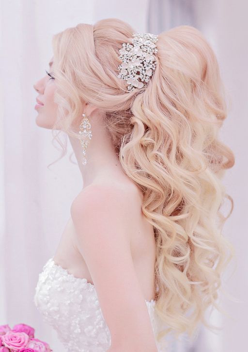Featured Hairstyle: Websalon Wedding - Anna Komarova; www.websalon.su...