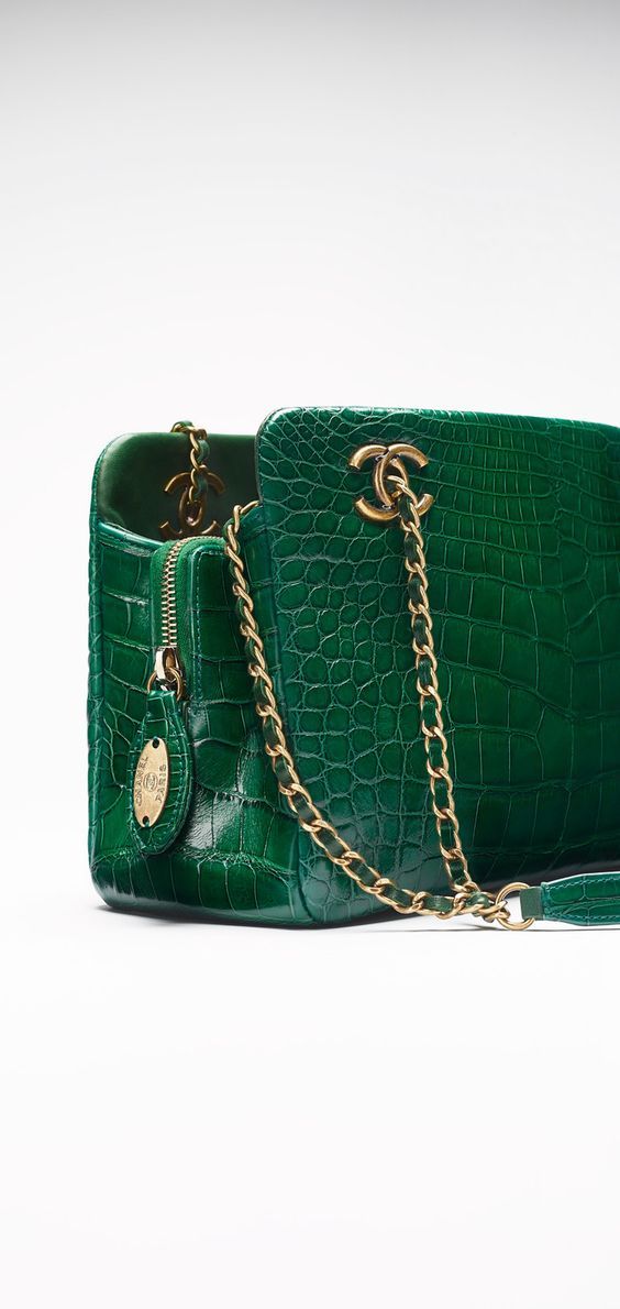 Chanel Handbags Vintage Collection & more Luxury Details...