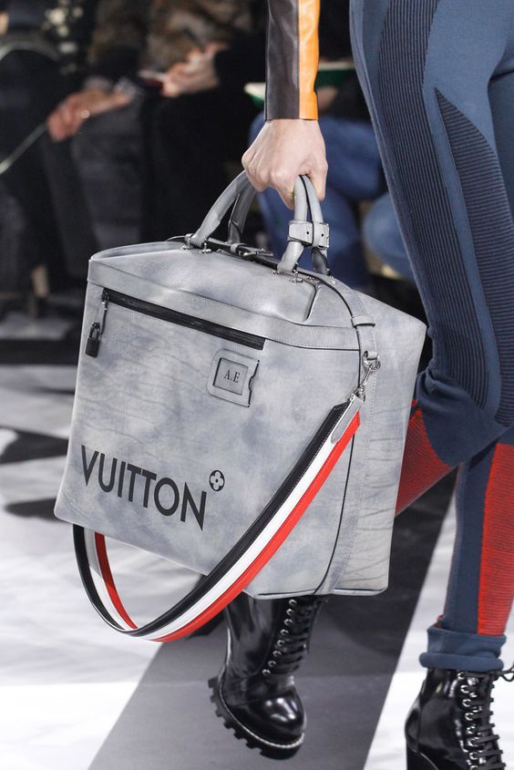 Louis Vuitton Fashion Show & More Luxury Details...