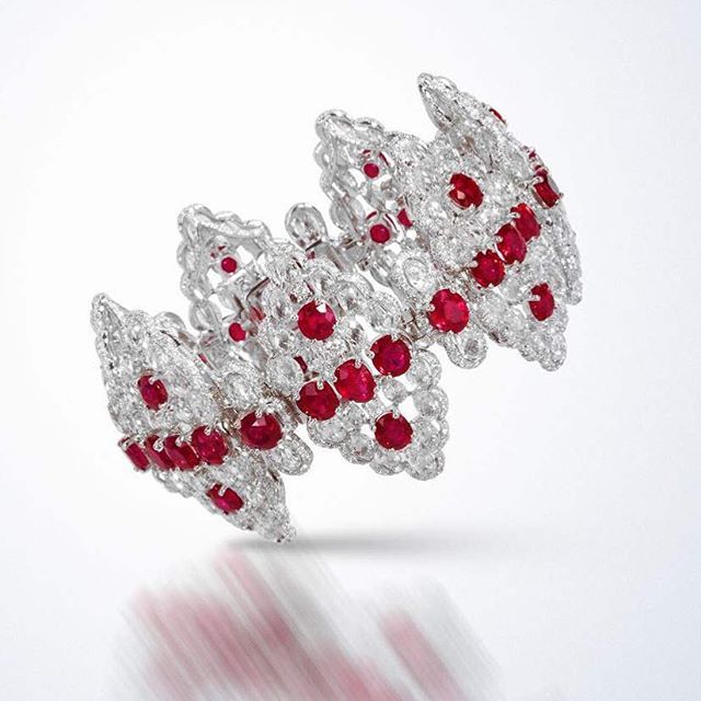 20cts of Burmese Unheated Ruby set elegantly with Briolette and Brilliant diamon...