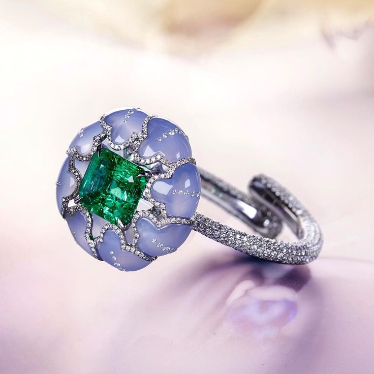 Bogh Art. Stunning Colombian emerald sets in blue chalcedony bracelet. Intertwin...
