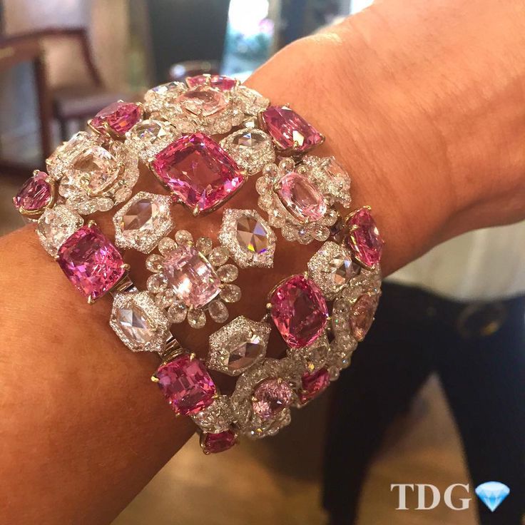 “I HAVE SEEN PICTURES OF THIS MOUSSAIEFF CUFF BEFORE.... I HAVE POSTED PICTURE...