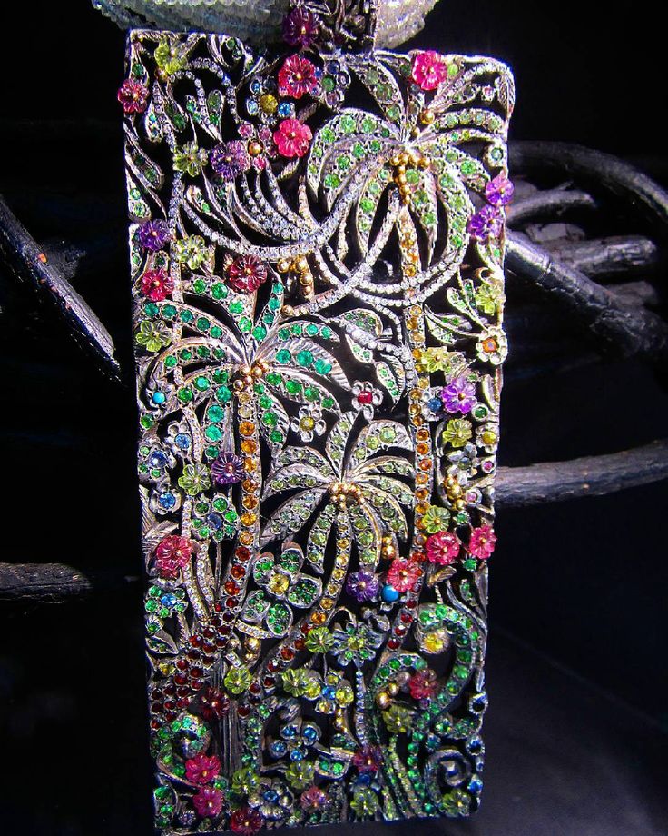 mariigemAmazing Jungle #pendant by #jeanboggio Set with #precious #stones #exhib...
