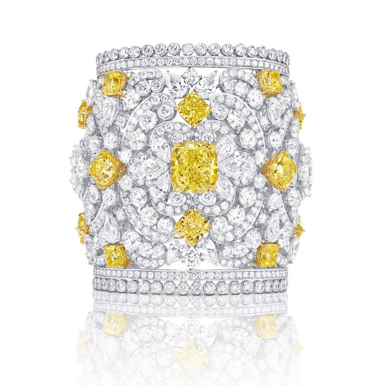 Mesmerising cuff in white gold with white and yellow diamonds from GRAFF