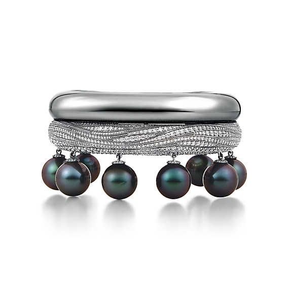The Art of the Sea:Tahitian Pearl Diamond Bracelet from the Blue Book 2015 by Ti...