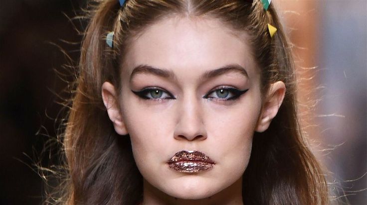 Not all 2016 makeup trends deserve to stay at least in the next 12 months. Here ...