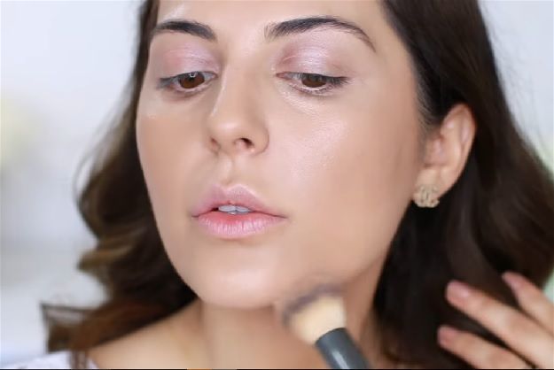 Apply Bronzer On Jawline | Easy No Makeup Makeup Tutorial You Need For 2017...