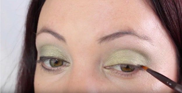 Line the Lash Line | Pantone Color of the Year Eye Makeup Tutorial...