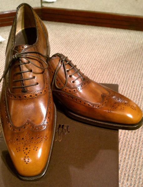 How to Choose the Right Wingtip Shoes for Your Foot.  Select the Parisian Gentle...