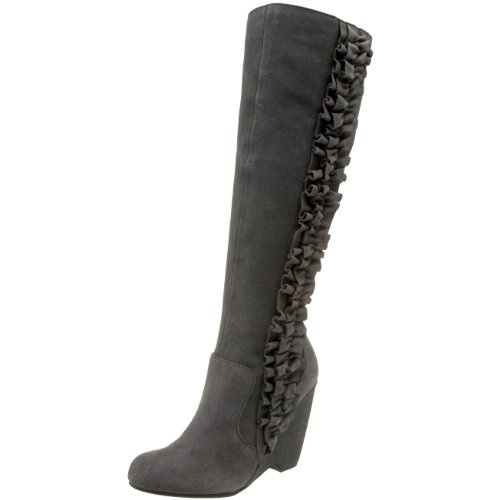 I love this boot. Not only is it fashionable to wear at work as well as out on t...