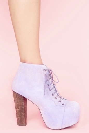Lilac Jeffrey Campbell Litas. I want these sooooo bad....