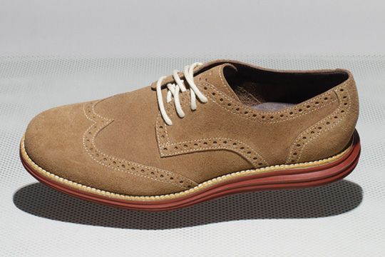 Today we take a closer look at the much talked about Cole Haan LunarGrand Wingti...
