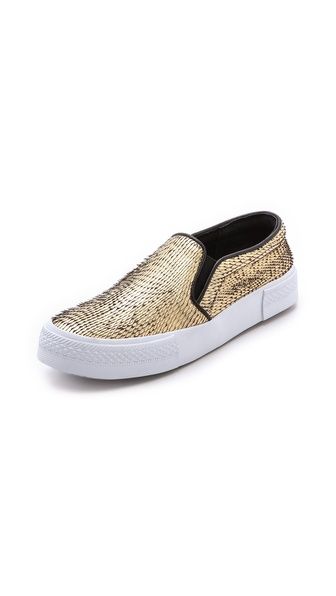 The Blonde Salad & Steve Madden NYC SLIP ON SNEAKERS...