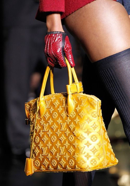 Louis Vuitton Handbags Collection & more details....