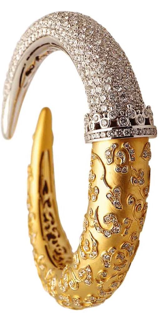 {Daily Jewel} Ava bracelet by Carrera y Carrera | Haute Tramp...