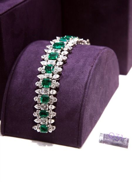 rubies.work/... Elizabeth Taylor engagement bracelet from Richard Burton...