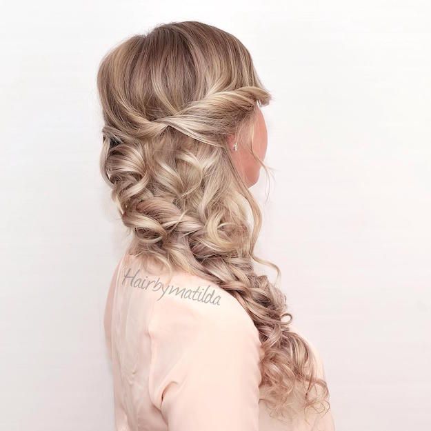 Loose Side Braid With Curls | 12 Curly Homecoming Hairstyles You Can Show Off...