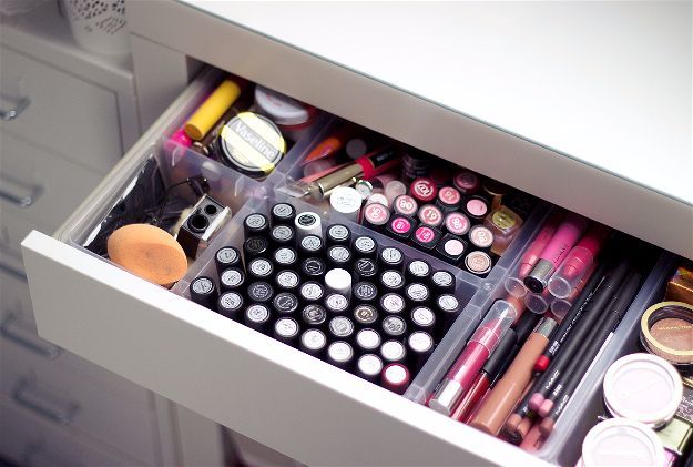 Drawer | Cool Makeup Organizers To Give Your Makeup A Proper Home...