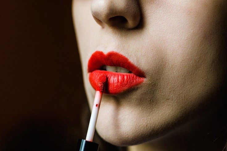How To Apply Liquid Lipstick Like A Pro...