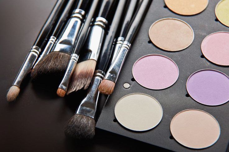 Types Of Makeup Brushes Every Beginner Should Own...
