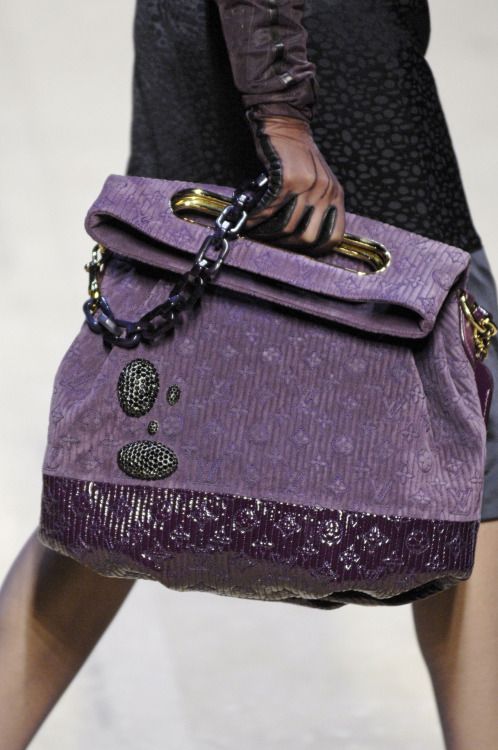 Louis Vuitton Bags collection & more details...