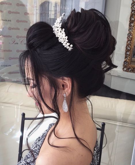 Featured Hairstyle: Elstile; www.elstile.ru; Wedding hairstyle idea....