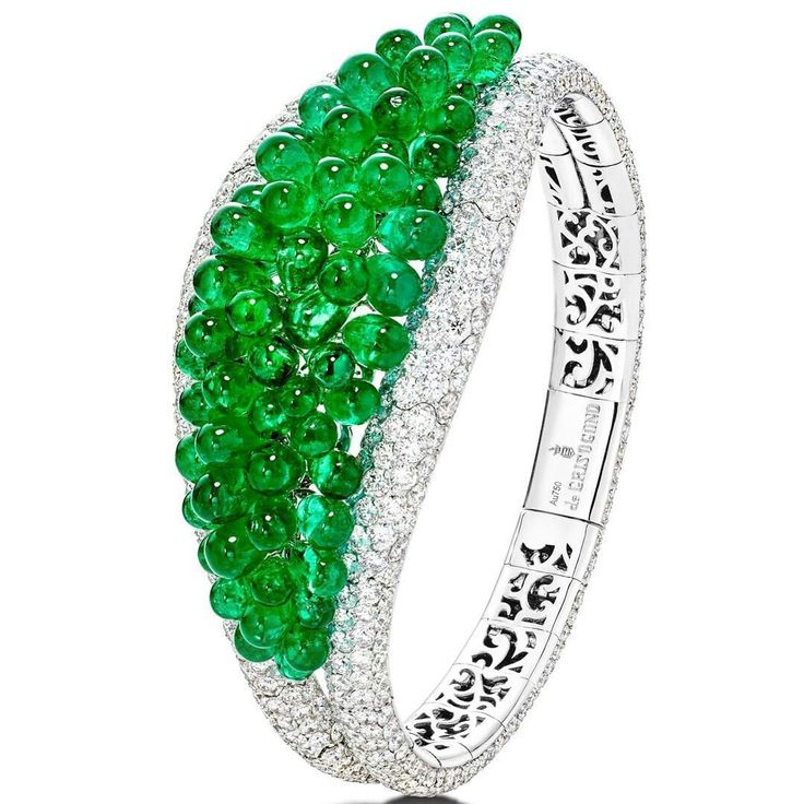 By de GRISOGONO #emeralds #diamonds #bracelet #mm_mucevhermagazin...