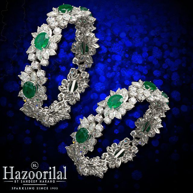#Emeralds and #Diamonds set together to exude undeniable elegance. #Hazoorilal #...