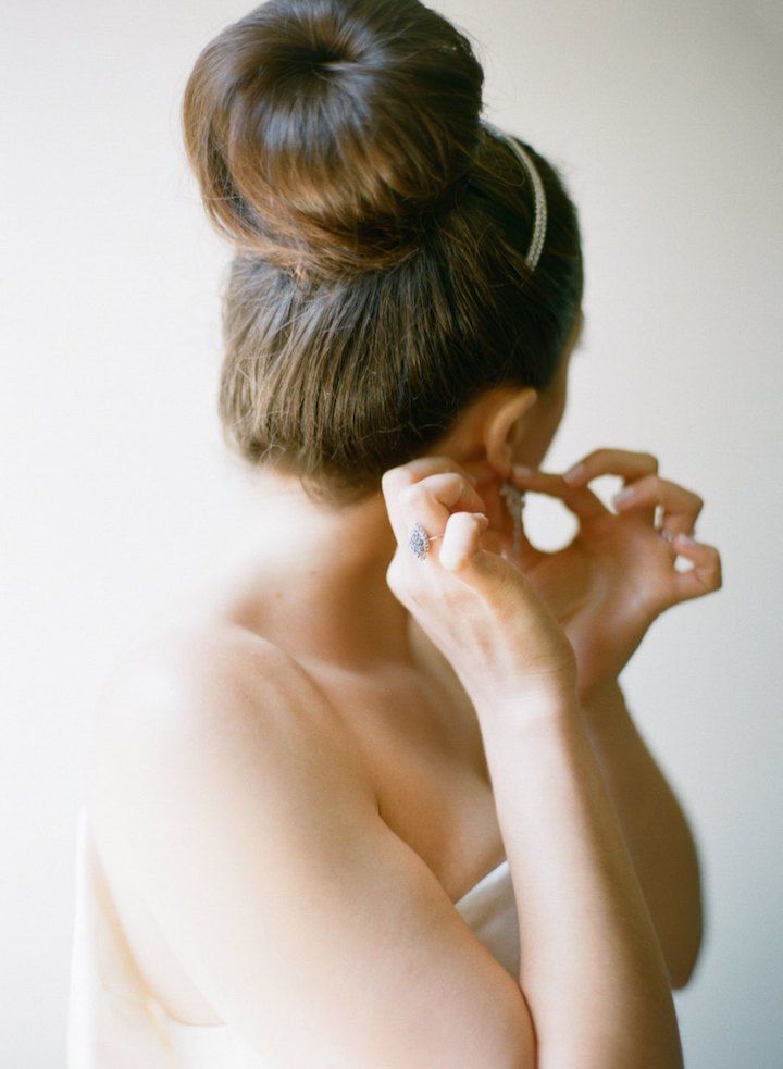 Wedding Hairstyle Inspiration - Photo: Caroline Yoon Photography