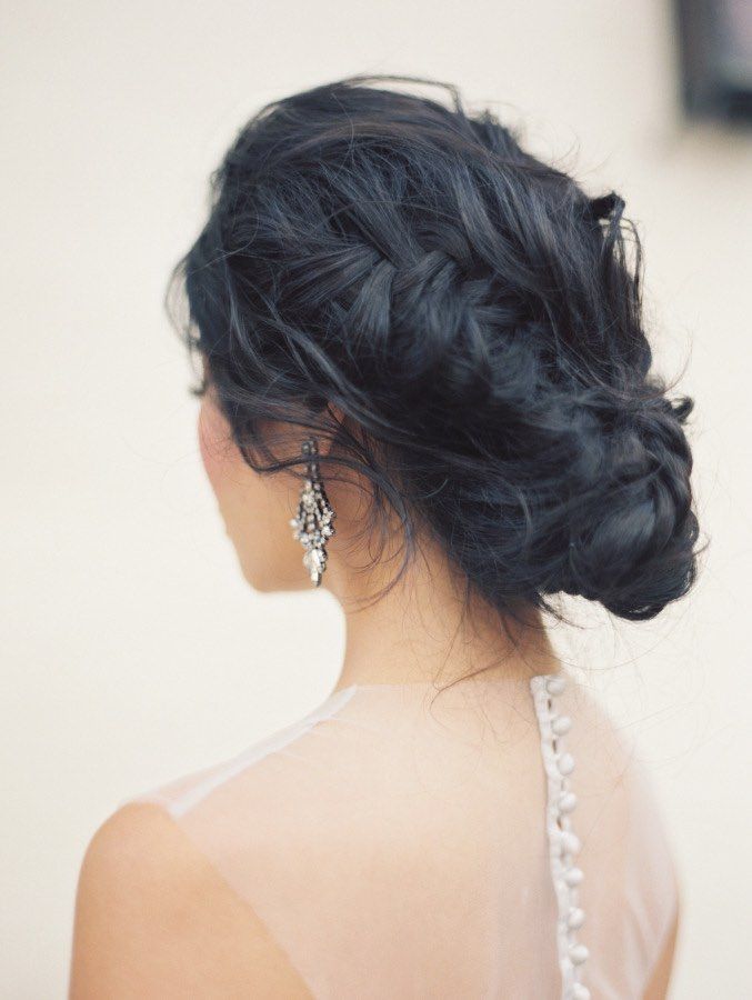 Wedding Hairstyle Inspiration - Photo: Carolly Fine Art Photography