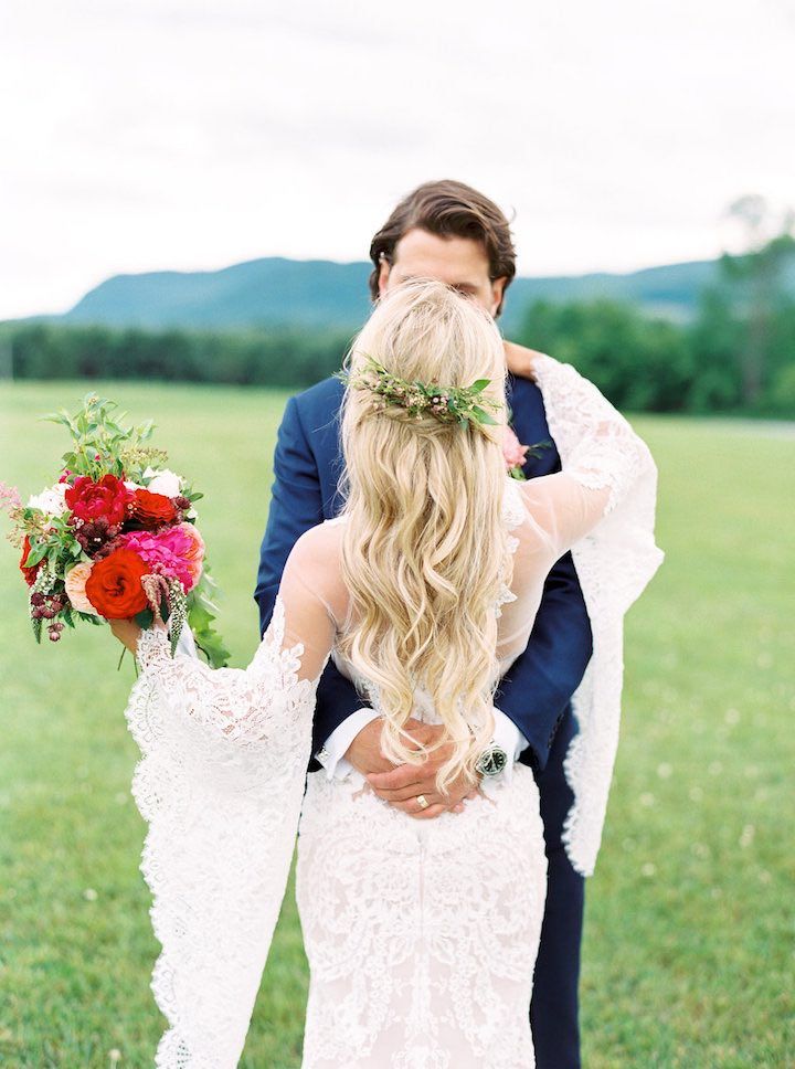 Romantic Canada Wedding Bursts with Gorgeous Details