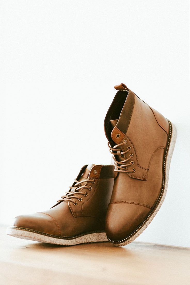 Designed to go with everything, the leather Hillsboro Ransom boot’s a year-rou...