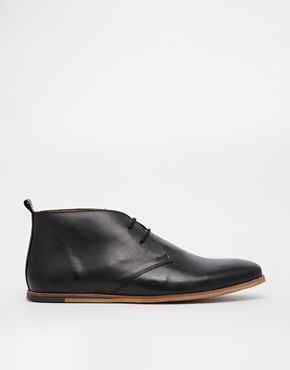 Chukka Boots in Leather